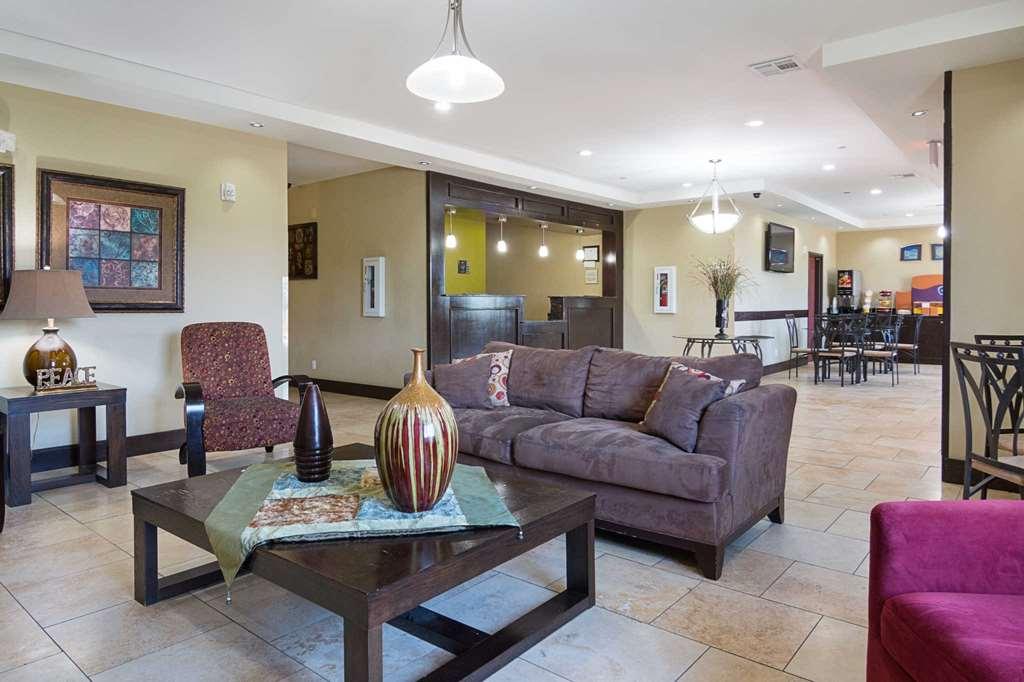 Rodeway Inn & Suites Winnfield Интериор снимка