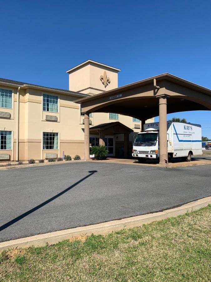 Rodeway Inn & Suites Winnfield Екстериор снимка