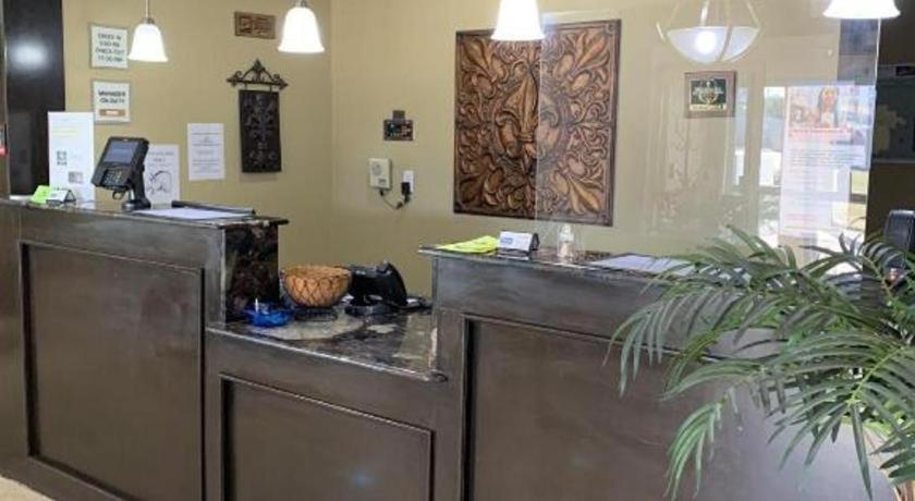 Rodeway Inn & Suites Winnfield Екстериор снимка