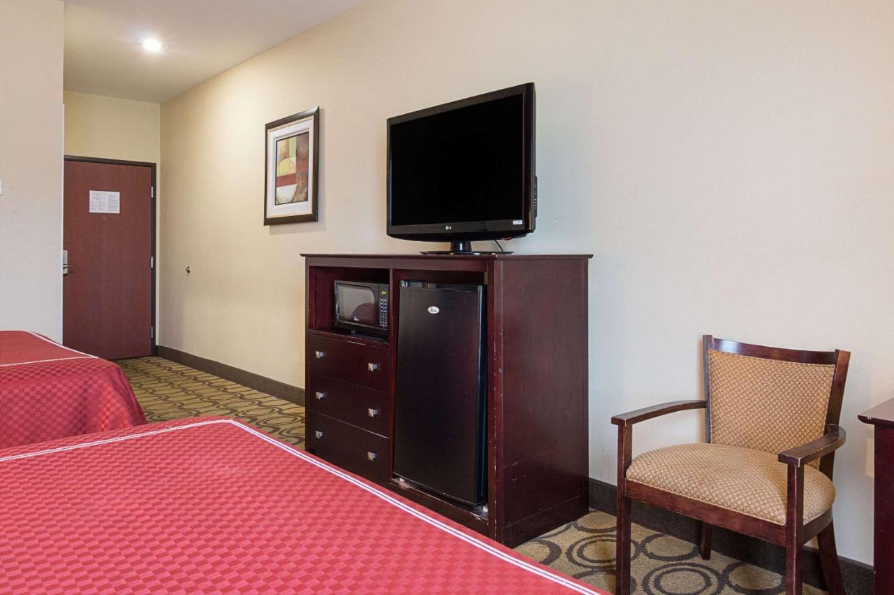 Rodeway Inn & Suites Winnfield Екстериор снимка