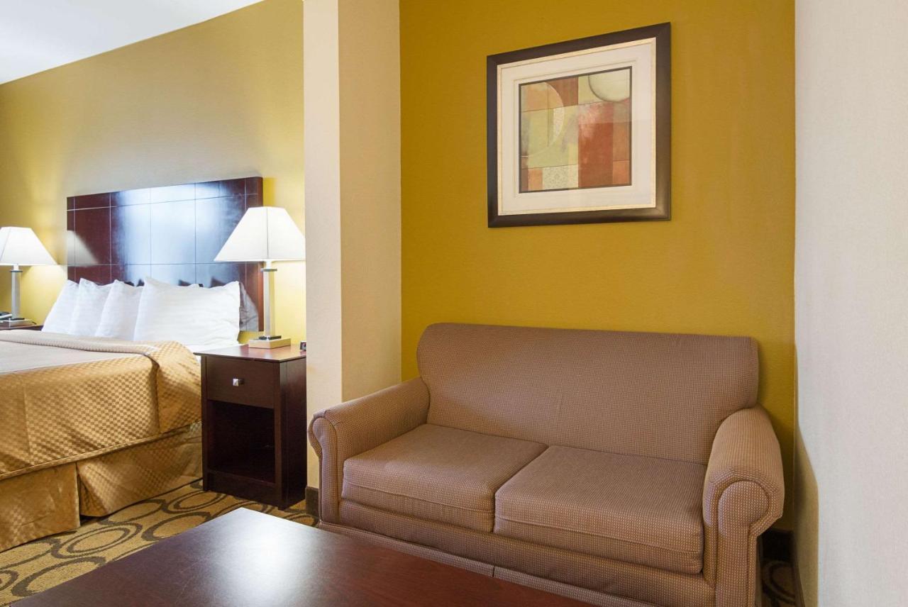Rodeway Inn & Suites Winnfield Екстериор снимка