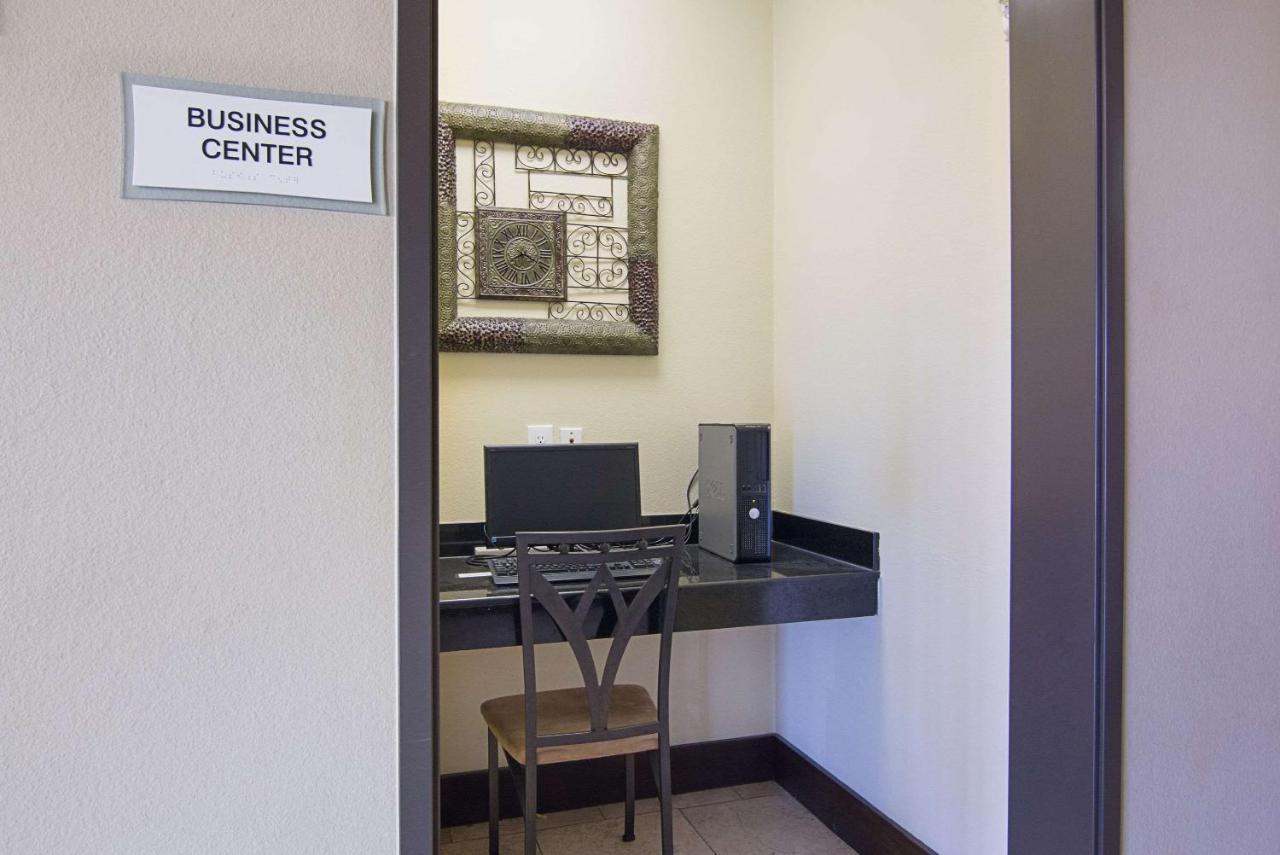 Rodeway Inn & Suites Winnfield Екстериор снимка